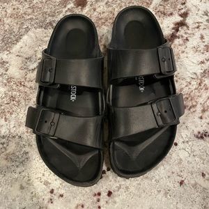 Black Arizona Birkenstocks size 40